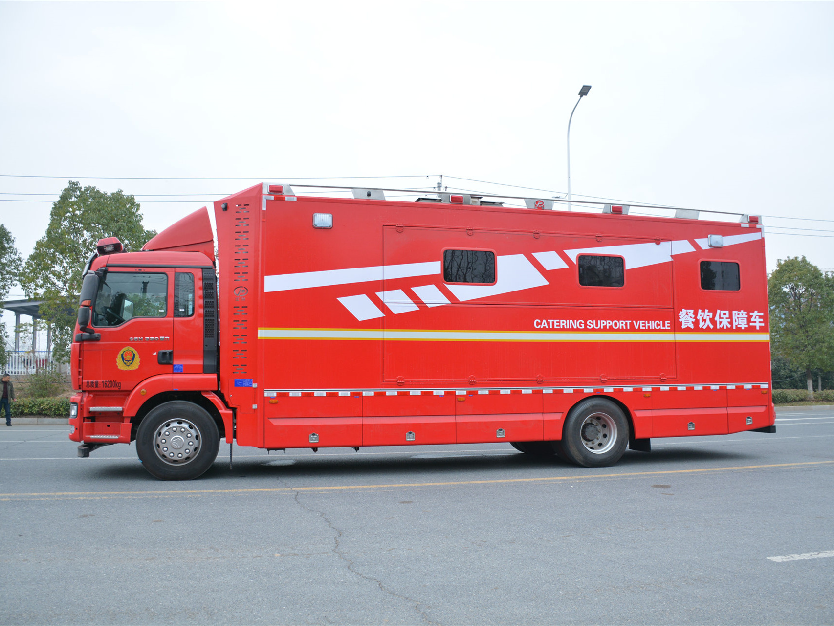 后勤保障餐車