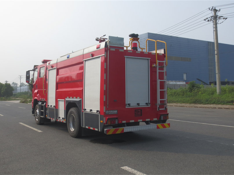 五十鈴6噸水罐消防車(chē)