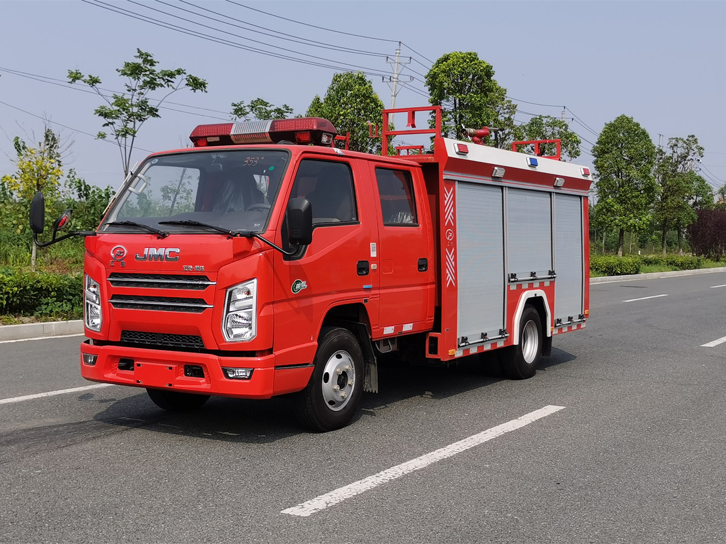 江鈴順達(dá)1.5噸水罐消防車