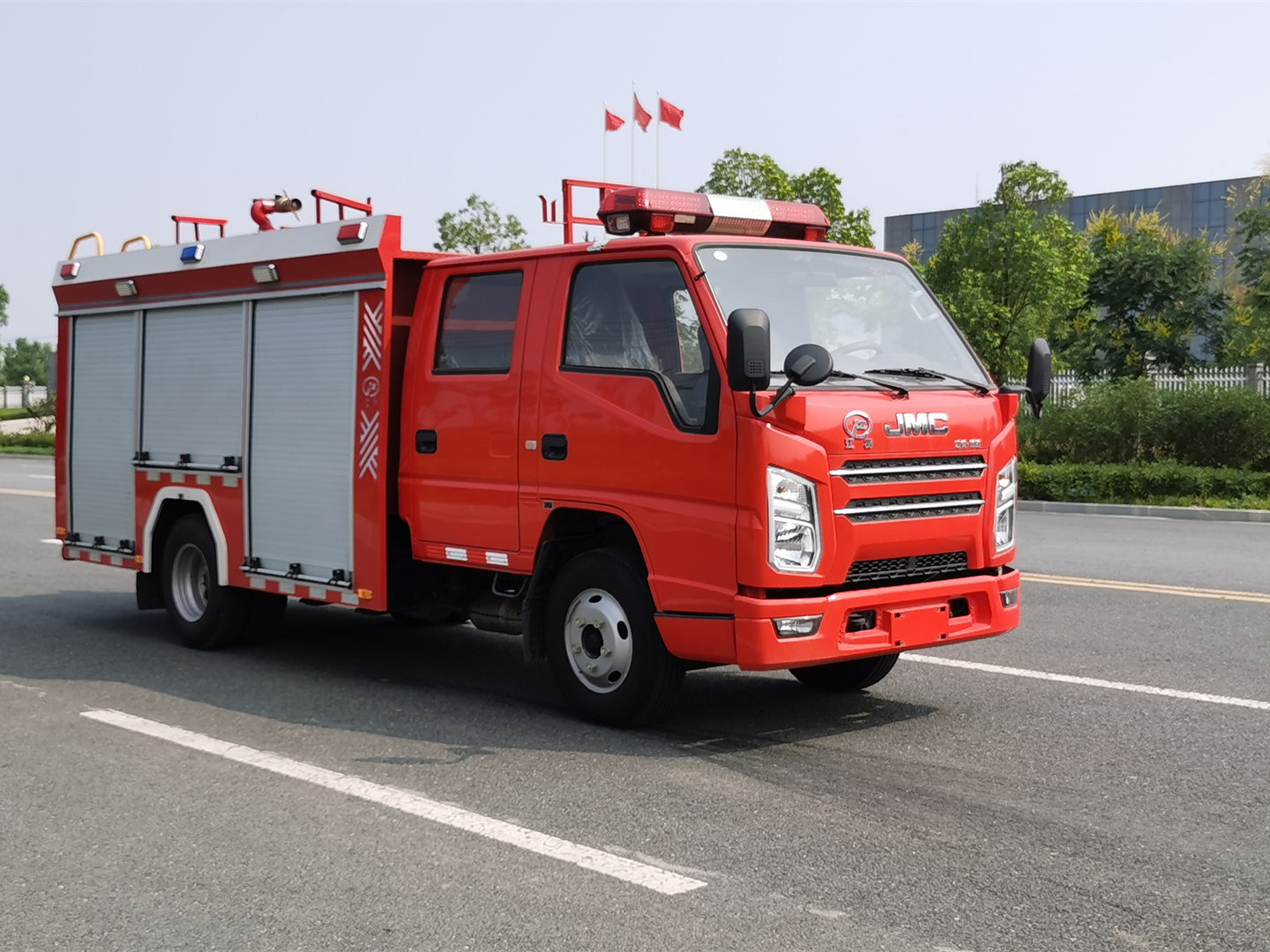 江鈴順達1.5噸水罐消防車