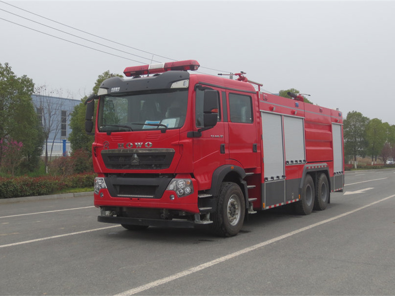 7噸干粉泡沫聯(lián)用消防車